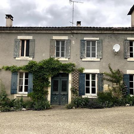 Maison Verdeau Yviers Luaran gambar