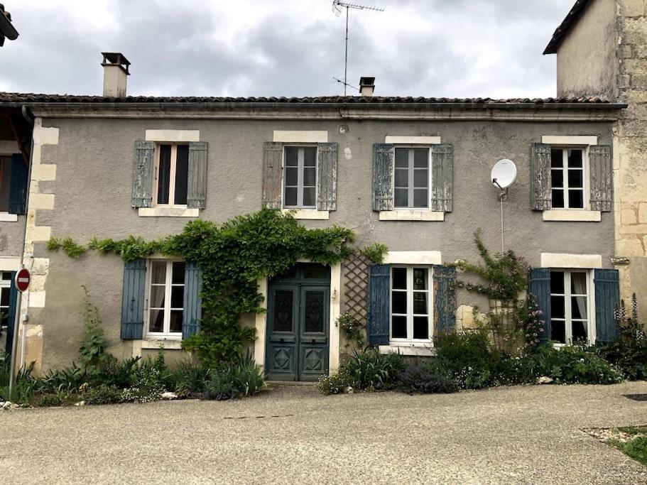 Maison Verdeau Yviers Luaran gambar